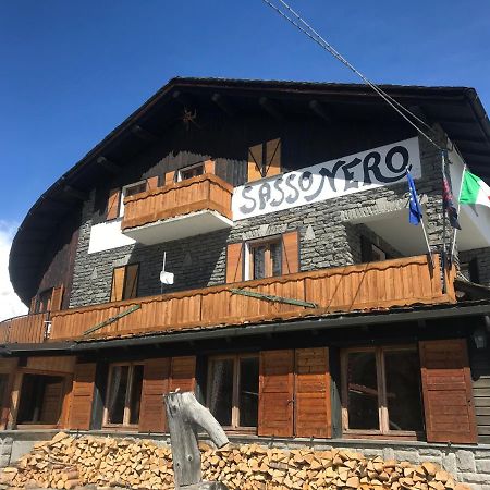 Sasso Nero Hotel Chiesa in Valmalenco Ngoại thất bức ảnh