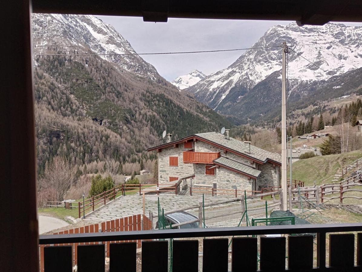 Sasso Nero Hotel Chiesa in Valmalenco Ngoại thất bức ảnh