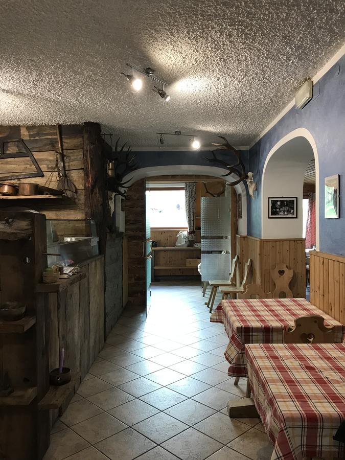 Sasso Nero Hotel Chiesa in Valmalenco Ngoại thất bức ảnh