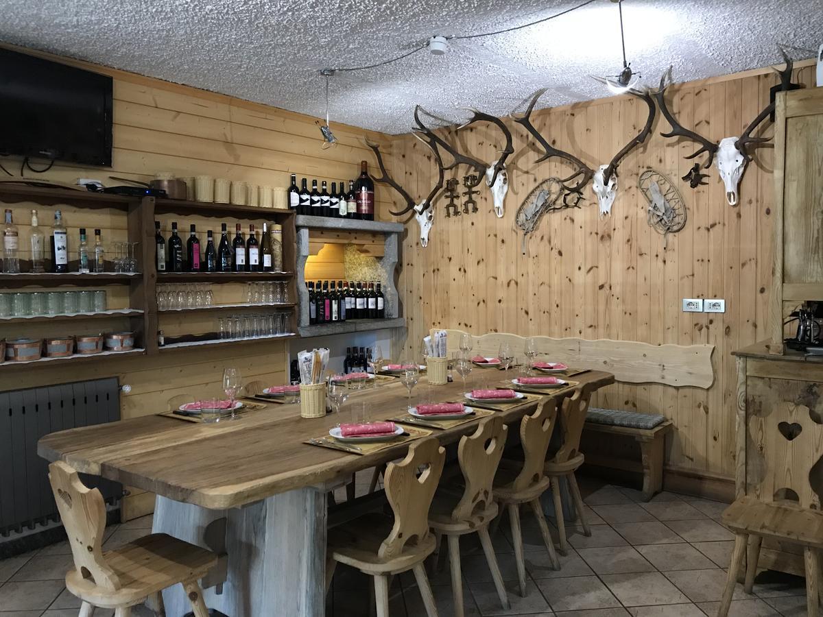 Sasso Nero Hotel Chiesa in Valmalenco Ngoại thất bức ảnh